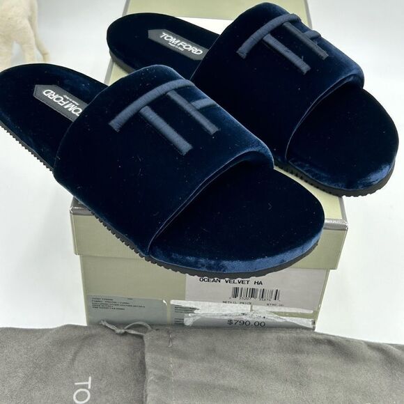 Men’s Tom Ford ocean blue velvet slippers size 9, made in Italy - Picture 4 of 9